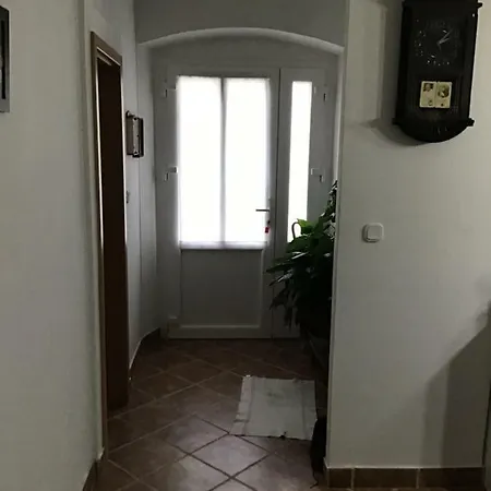 Carina Apartment