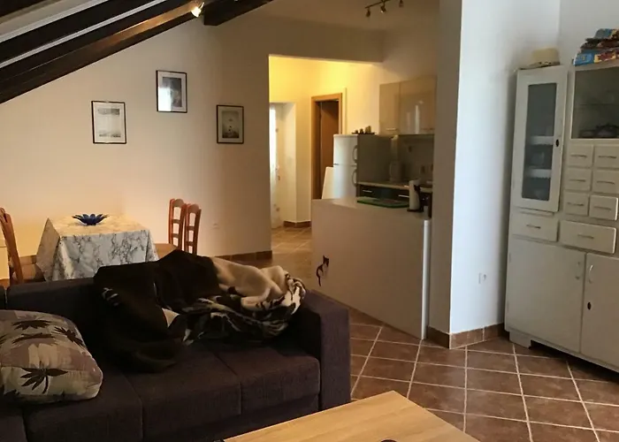 Carina Apartment *